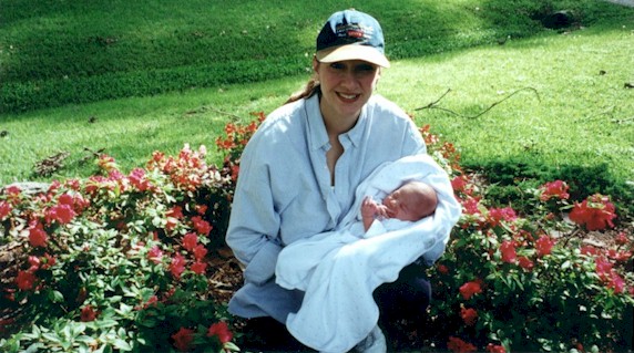 Lauren02_d.jpg (82376 bytes)