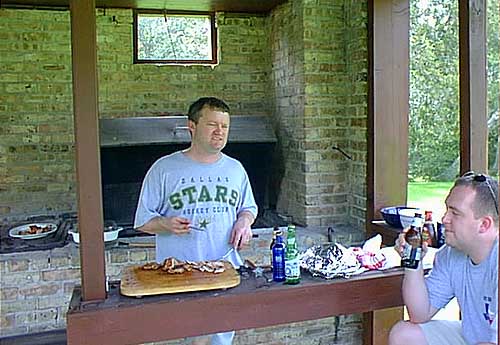 qbbq_08.jpg (44140 bytes)